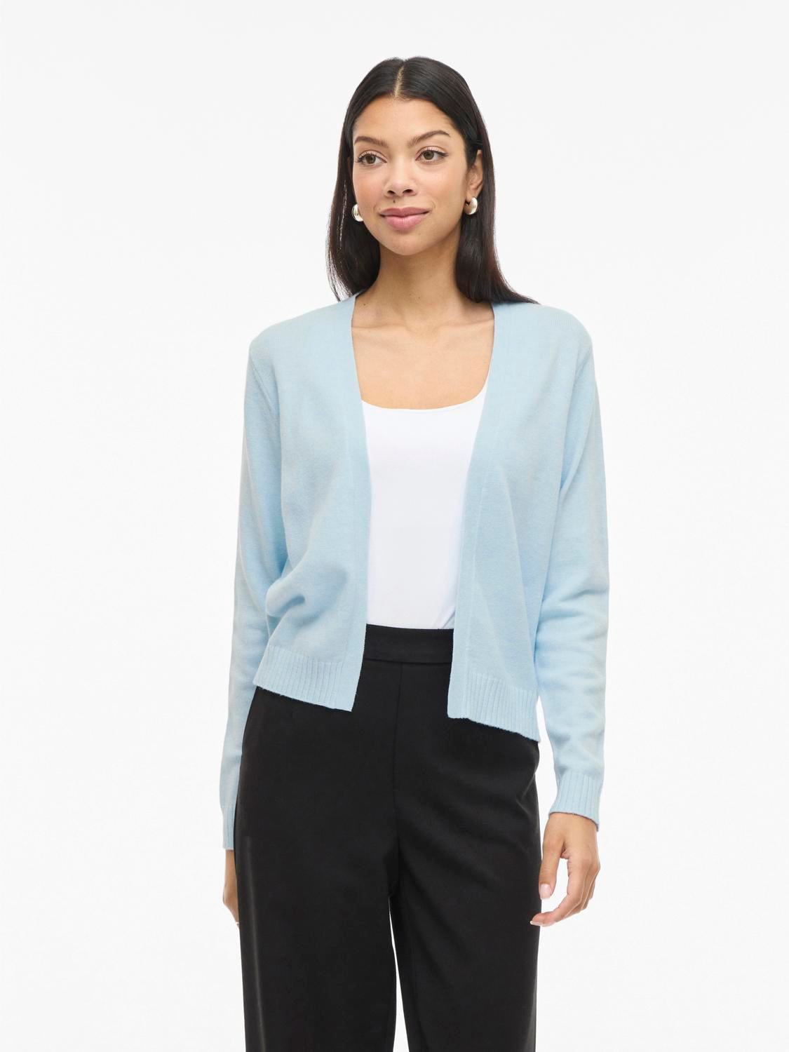 model_shot-front